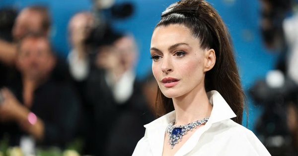 Hi88 chính thức cập nhật tin tức giải trí: Anne Hathaway từng suýt mù mắt trái suốt 10 năm - hình ảnh - vnhi88.vip Hi88 chính thức cập nhật tin tức giải trí: Anne Hathaway từng suýt mù mắt trái suốt 10 năm - hình ảnh - vnhi88.vip