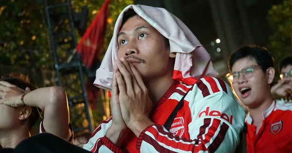 Diễn viên ‘Mưa đỏ’ thẫn thờ vì Arsenal bại trận! - hình ảnh - vnhi88.vip Diễn viên ‘Mưa đỏ’ thẫn thờ vì Arsenal bại trận! - hình ảnh - vnhi88.vip