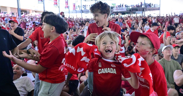 Hi88 cược bóng đá: CĐV Canada mở hội sau chiến thắng lịch sử 6-0 tại World Cup 2026 - hình ảnh - vnhi88.vip