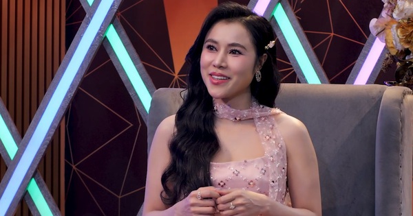 Ca sĩ Hồng Gấm tuổi 33: Kín tiếng nhưng vẫn cháy hết mình với bolero - hình ảnh - vnhi88.vip Ca sĩ Hồng Gấm tuổi 33: Kín tiếng nhưng vẫn cháy hết mình với bolero - hình ảnh - vnhi88.vip