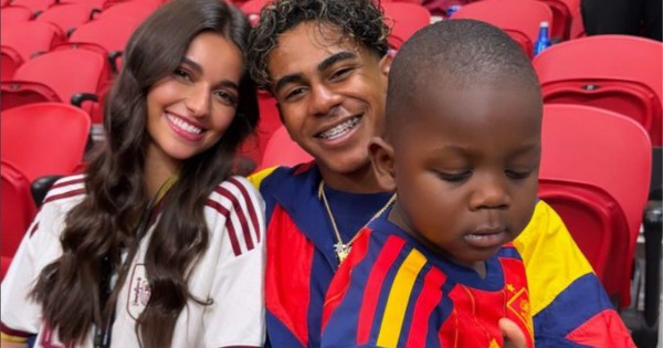 Hi88 cược bóng đá: Cặp đôi Yamal – Ines Garcia khuấy động World Cup 2026 - hình ảnh - vnhi88.vip Hi88 cược bóng đá: Cặp đôi Yamal – Ines Garcia khuấy động World Cup 2026 - hình ảnh - vnhi88.vip