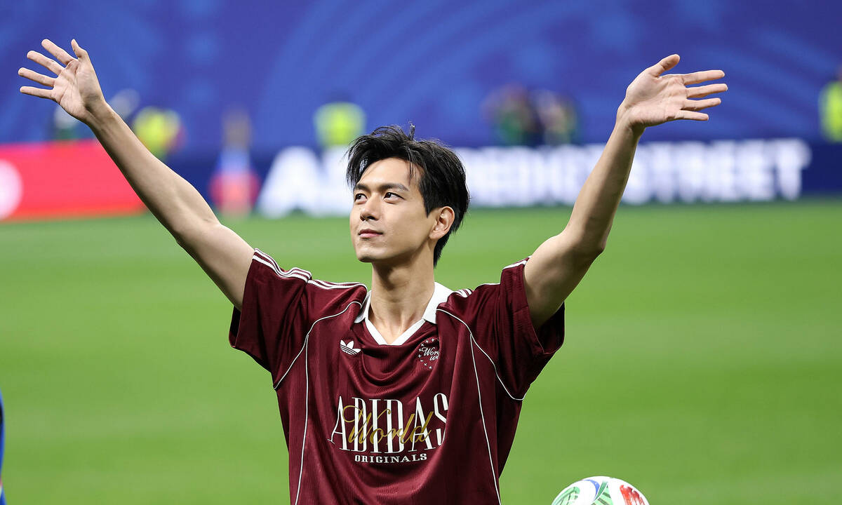 Hi88 cược bóng đá: Tài tử Lý Hiện khuấy động World Cup 2026 - hình ảnh - vnhi88.vip Hi88 cược bóng đá: Tài tử Lý Hiện khuấy động World Cup 2026 - hình ảnh - vnhi88.vip
