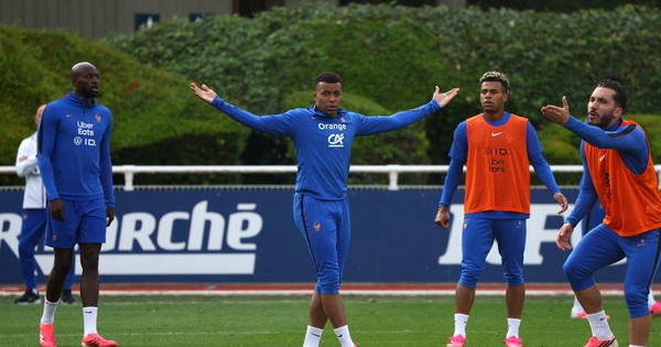 ‘Biến căng’ bao trùm đội tuyển Pháp, Mbappe bất mãn rời sân tập - hình ảnh - vnhi88.vip ‘Biến căng’ bao trùm đội tuyển Pháp, Mbappe bất mãn rời sân tập - hình ảnh - vnhi88.vip