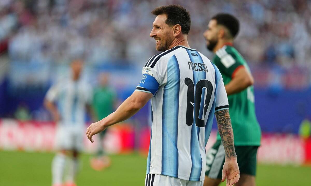 Chiến thuật đi bộ thông minh của Messi và cơ hội cá cược bóng đá online hấp dẫn - hình ảnh - vnhi88.vip Chiến thuật đi bộ thông minh của Messi và cơ hội cá cược bóng đá online hấp dẫn - hình ảnh - vnhi88.vip
