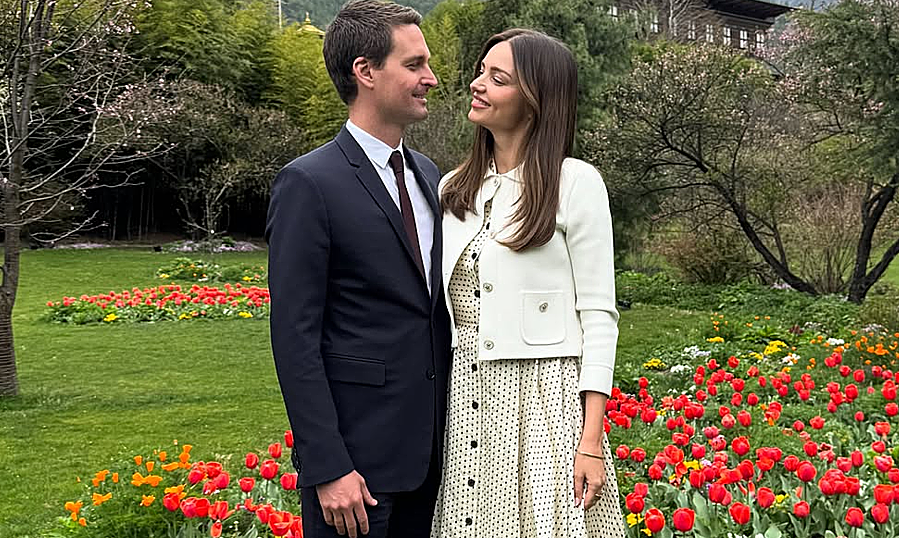 Vợ chồng Miranda Kerr xóa nợ y tế nửa tỷ USD, truyền cảm hứng cho cộng đồng - hình ảnh - vnhi88.vip