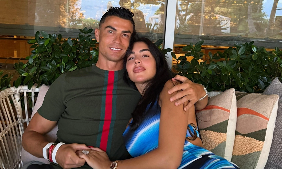 Thưởng tân thủ Hi88 – Cơ hội trải nghiệm casino live dealer khi theo dõi chuyện tình Ronaldo - hình ảnh - vnhi88.vip Thưởng tân thủ Hi88 – Cơ hội trải nghiệm casino live dealer khi theo dõi chuyện tình Ronaldo - hình ảnh - vnhi88.vip