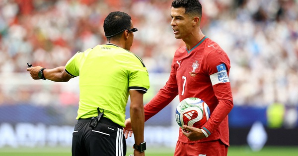 Ronaldo từ chối bình luận về Messi, Hi88 baccarat – điểm đến cho fan túc cầu - hình ảnh - vnhi88.vip Ronaldo từ chối bình luận về Messi, Hi88 baccarat – điểm đến cho fan túc cầu - hình ảnh - vnhi88.vip