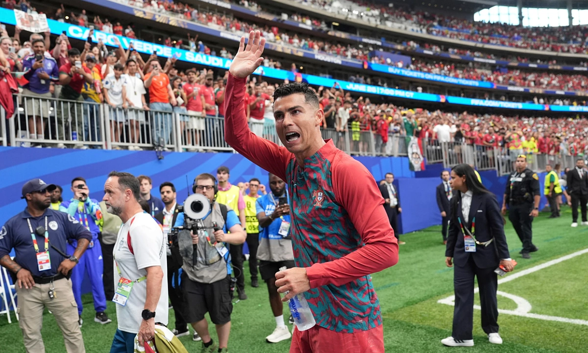 Ronaldo Mong Đợi Trận Chung Kết World Cup 2026 Với Messi – Cơ Hội Vàng Cho Fan Cược Thể Thao Hi88 - hình ảnh - vnhi88.vip