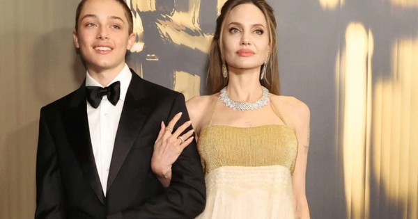 Hi88 Baccarat và Khoảnh Khắc Trưởng Thành Của Con Trai Brad Pitt – Angelina Jolie - hình ảnh - vnhi88.vip
