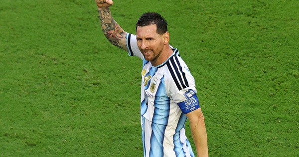 Hi88 Việt Nam: Messi ghi bàn như cơm bữa, xô đổ 4 kỷ lục World Cup sau trận Cabo Verde - hình ảnh - vnhi88.vip Hi88 Việt Nam: Messi ghi bàn như cơm bữa, xô đổ 4 kỷ lục World Cup sau trận Cabo Verde - hình ảnh - vnhi88.vip