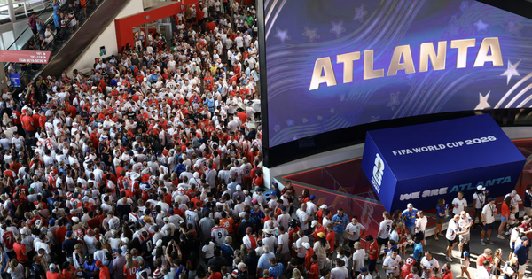 Cơn sốt vòng tay ‘huyền thoại’ tại World Cup 2026: Món quà miễn phí khuấy động cộng đồng fan - hình ảnh - vnhi88.vip Cơn sốt vòng tay ‘huyền thoại’ tại World Cup 2026: Món quà miễn phí khuấy động cộng đồng fan - hình ảnh - vnhi88.vip